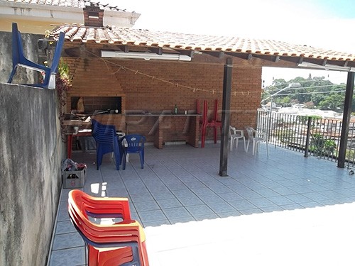 Sobrado de 262m² com 6 quartos em Horto Florestal