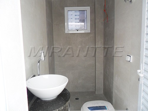 Comercial de 225m² em Santana