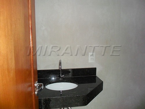 Comercial de 225m² em Santana