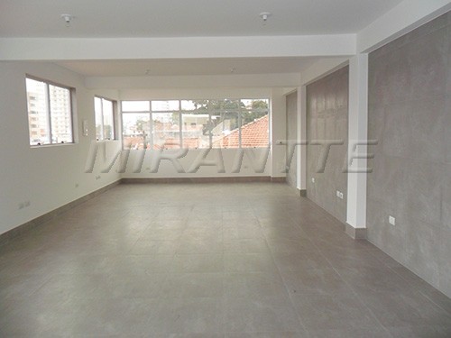 Comercial de 225m² em Santana