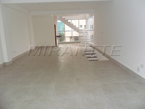 Comercial de 225m² em Santana