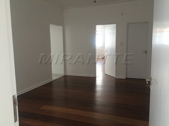 Sobrado de 300m² com 3 quartos em Santana