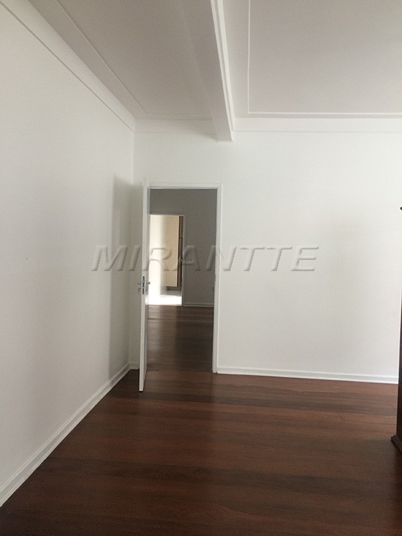 Sobrado de 300m² com 3 quartos em Santana