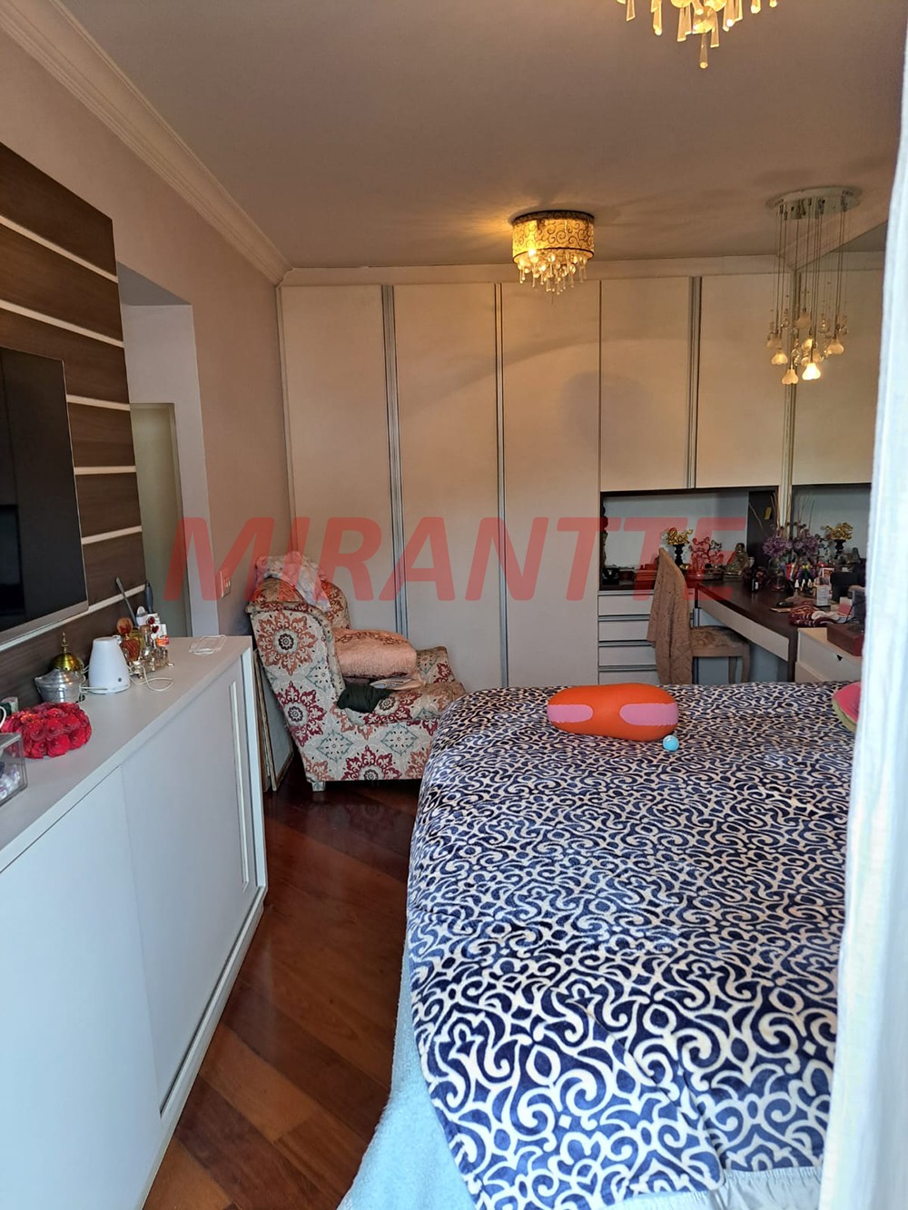 Apartamento de 168m² com 3 quartos em Água Fria