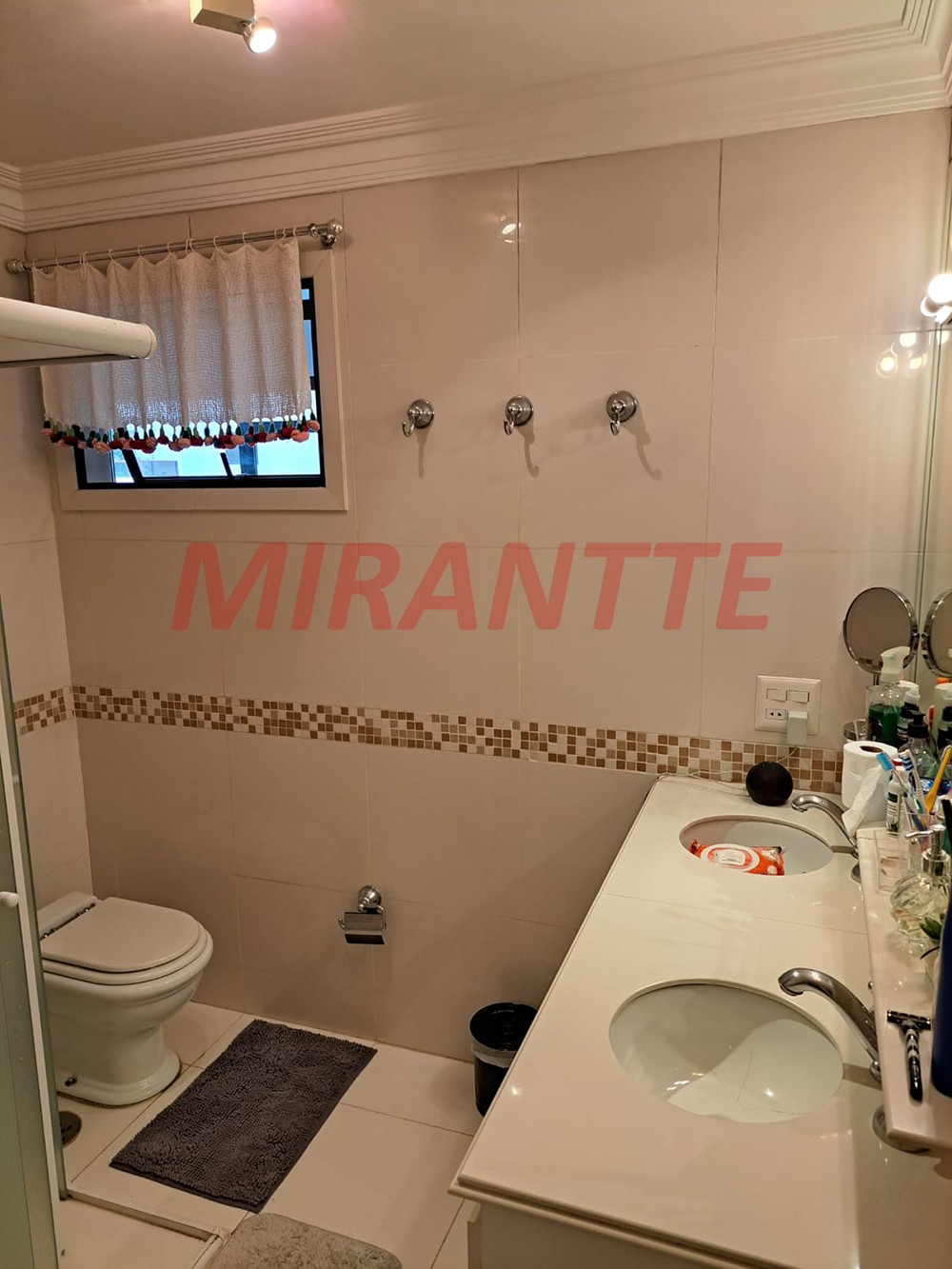 Apartamento de 168m² com 3 quartos em Água Fria