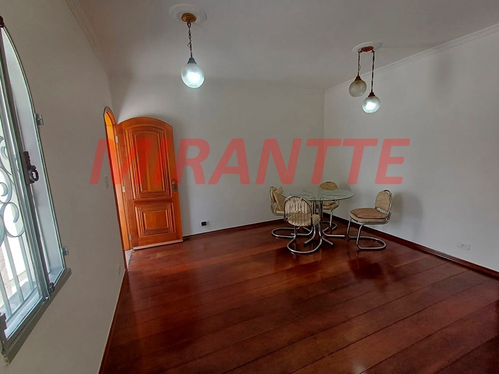Casa terrea de 190m² com 4 quartos em Água Fria