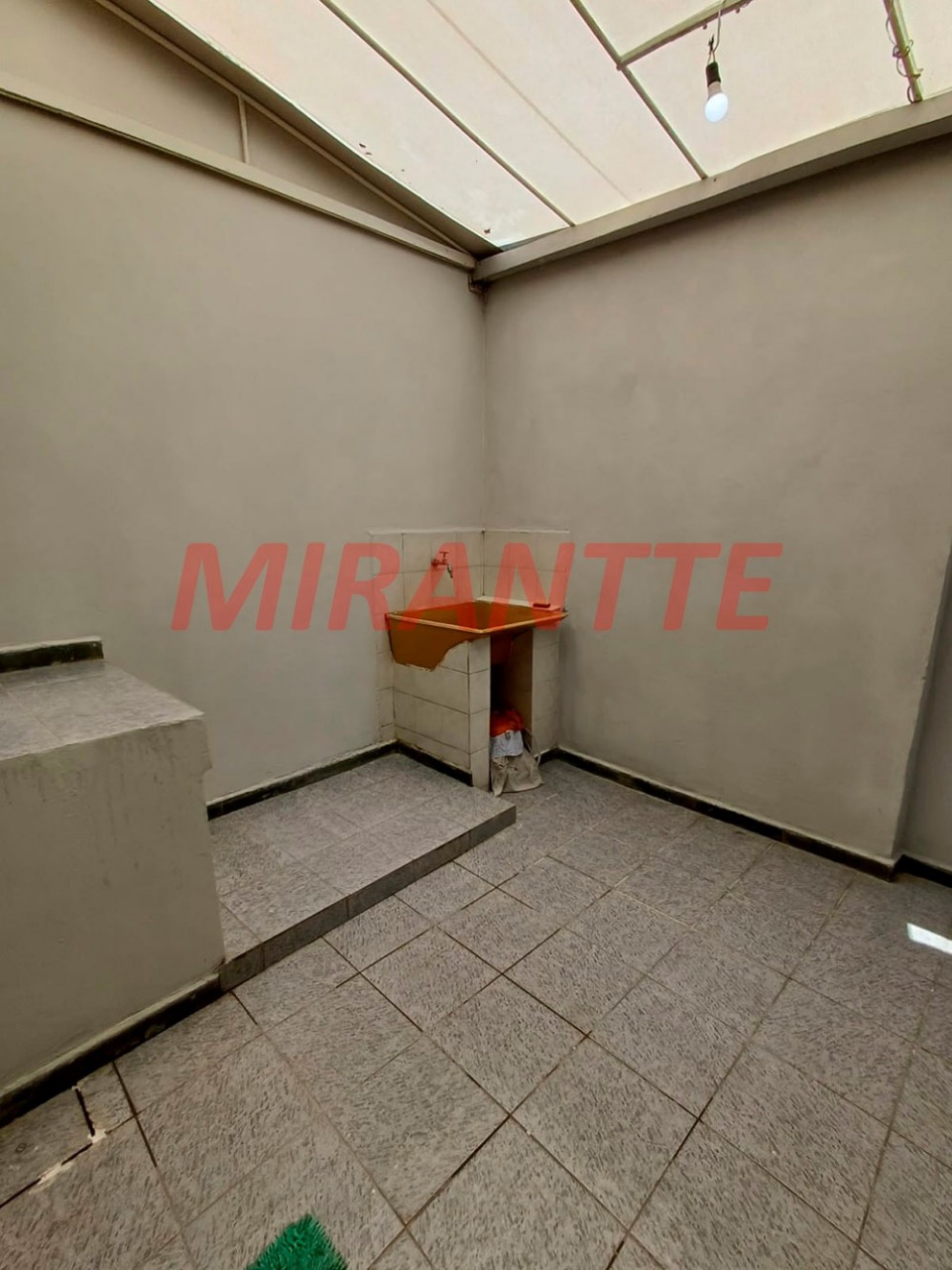 Casa terrea de 190m² com 4 quartos em Água Fria