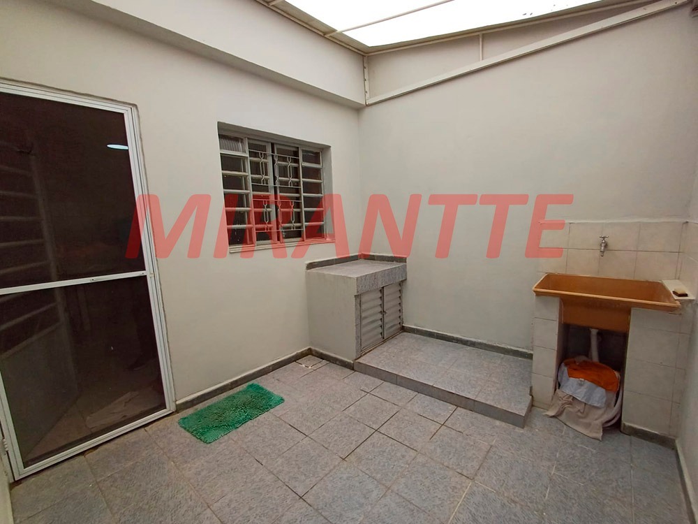 Casa terrea de 190m² com 4 quartos em Água Fria