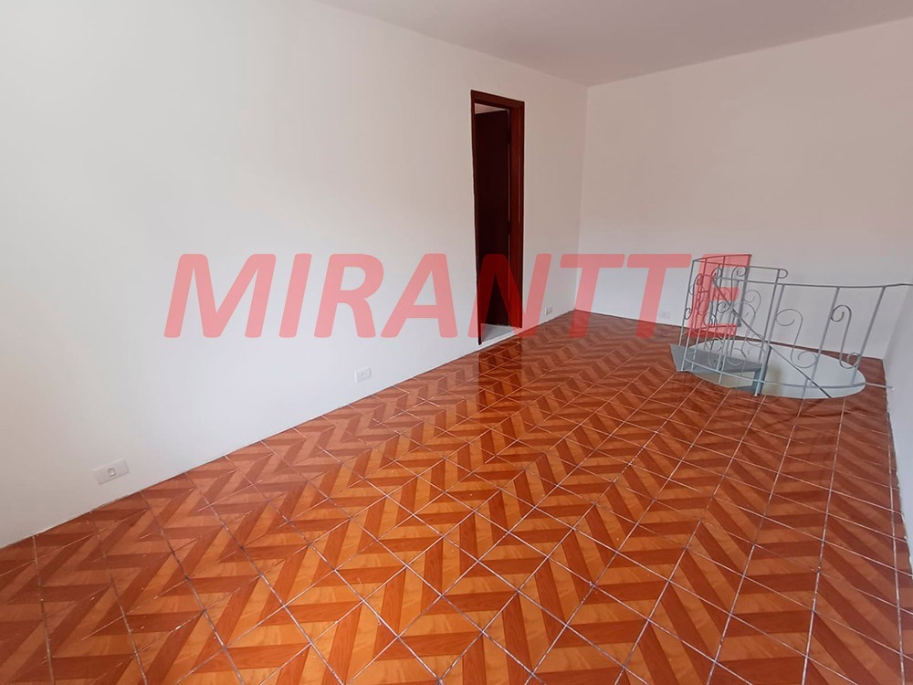 Casa terrea de 190m² com 4 quartos em Água Fria