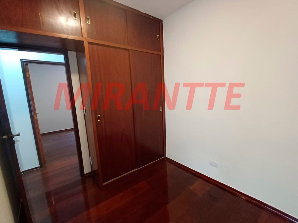 Casa terrea de 190m² com 4 quartos em Água Fria