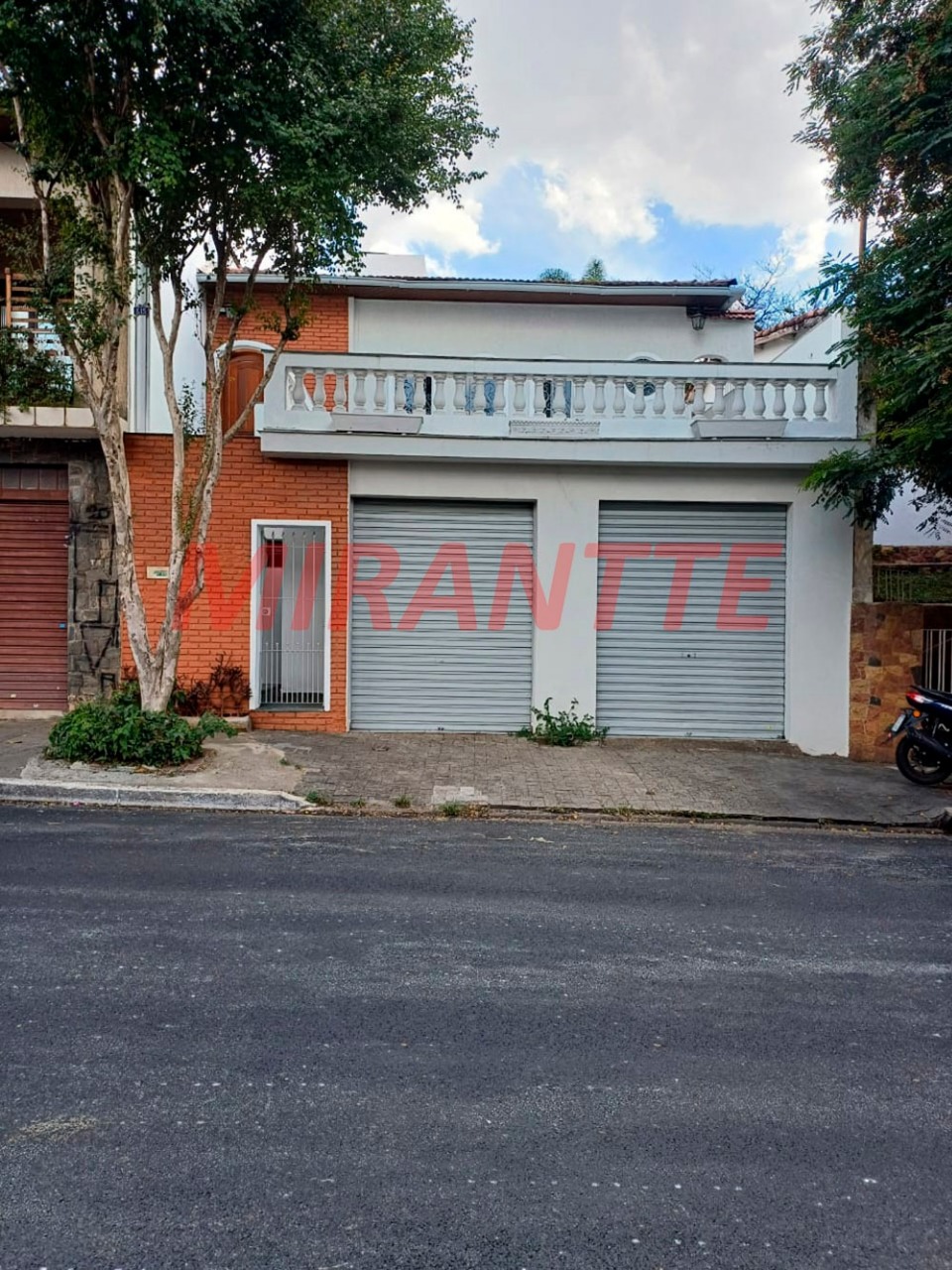 Casa terrea de 190m² com 4 quartos em Água Fria