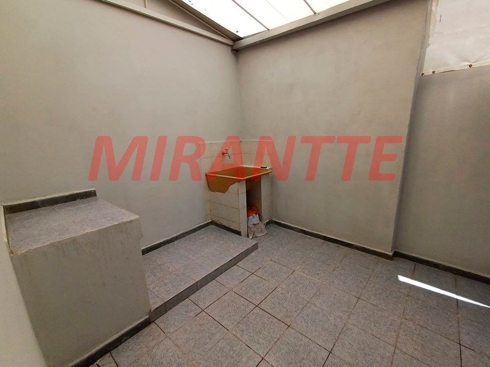 Casa terrea de 190m² com 4 quartos em Água Fria