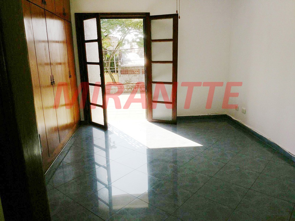 Sobrado de 350m² com 4 quartos em Santana