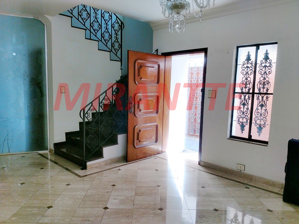 Sobrado de 350m² com 4 quartos em Santana