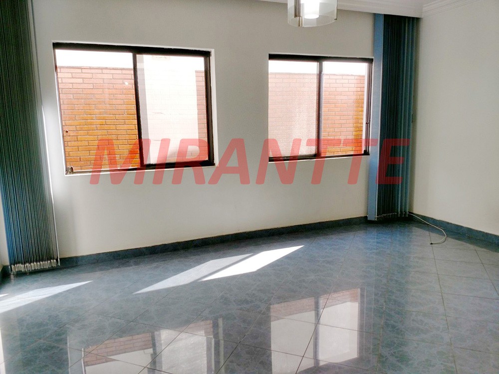 Sobrado de 350m² com 4 quartos em Santana