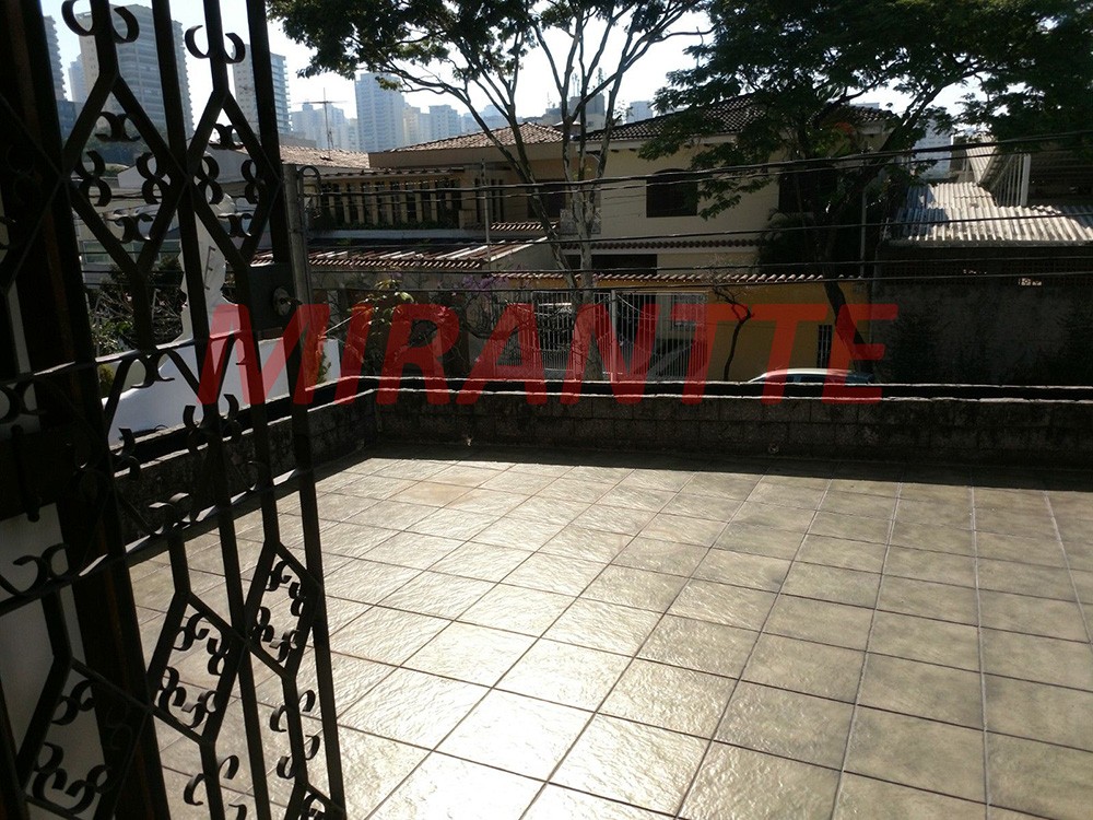 Sobrado de 350m² com 4 quartos em Santana
