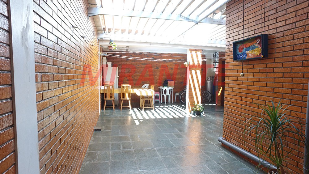 Sobrado de 350m² com 4 quartos em Santana
