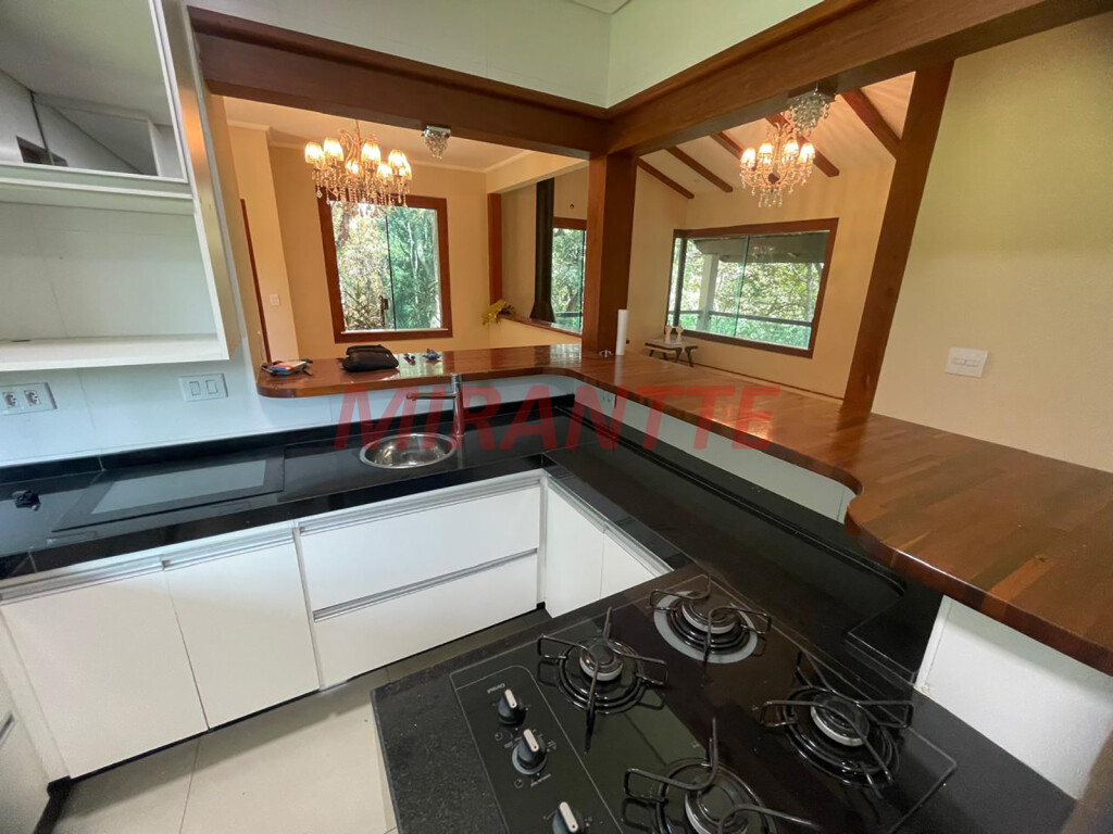 Casa terrea de 600m² com 3 quartos em Serra Da Cantareira