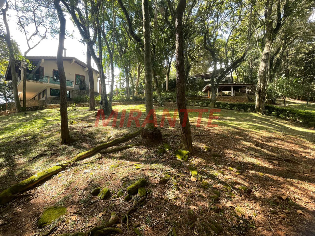 Casa terrea de 600m² com 3 quartos em Serra Da Cantareira