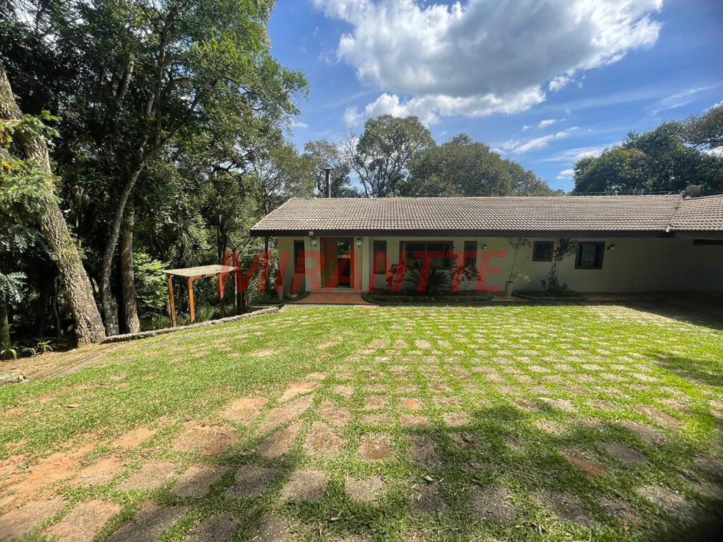 Casa terrea de 600m² com 3 quartos em Serra Da Cantareira