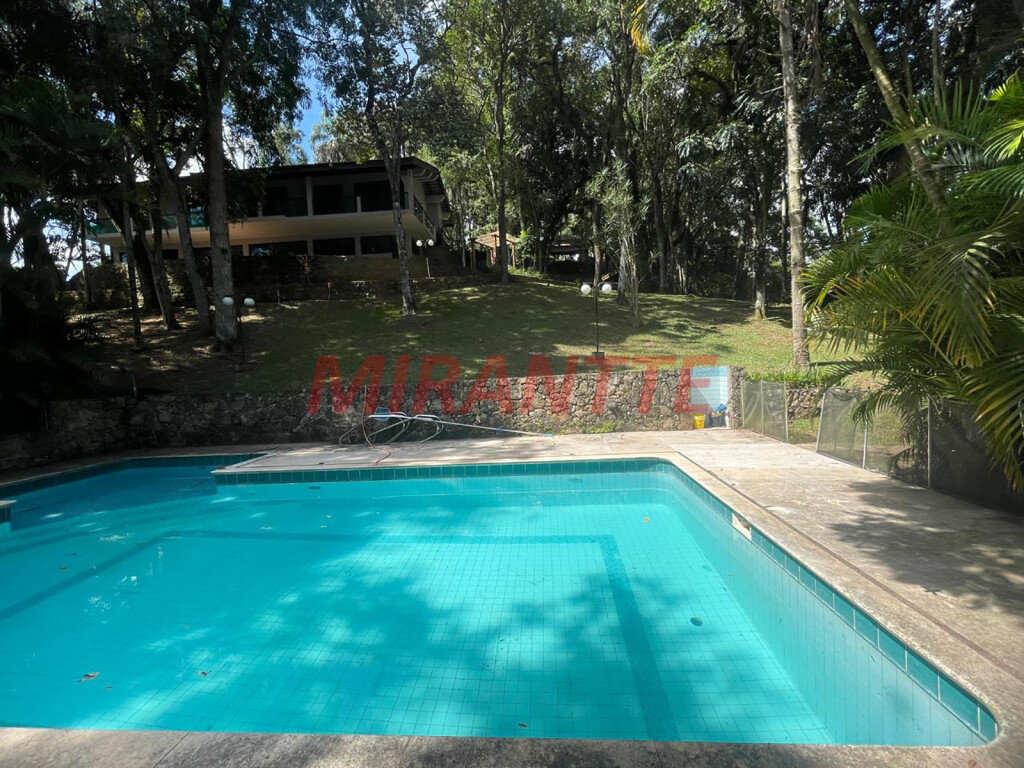 Casa terrea de 600m² com 3 quartos em Serra Da Cantareira