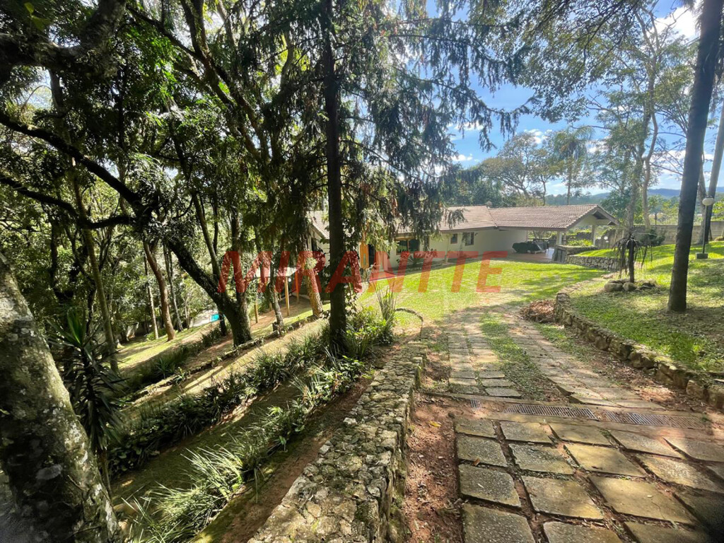 Casa terrea de 600m² com 3 quartos em Serra Da Cantareira