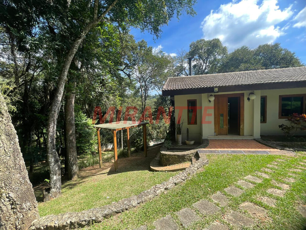 Casa terrea de 600m² com 3 quartos em Serra Da Cantareira