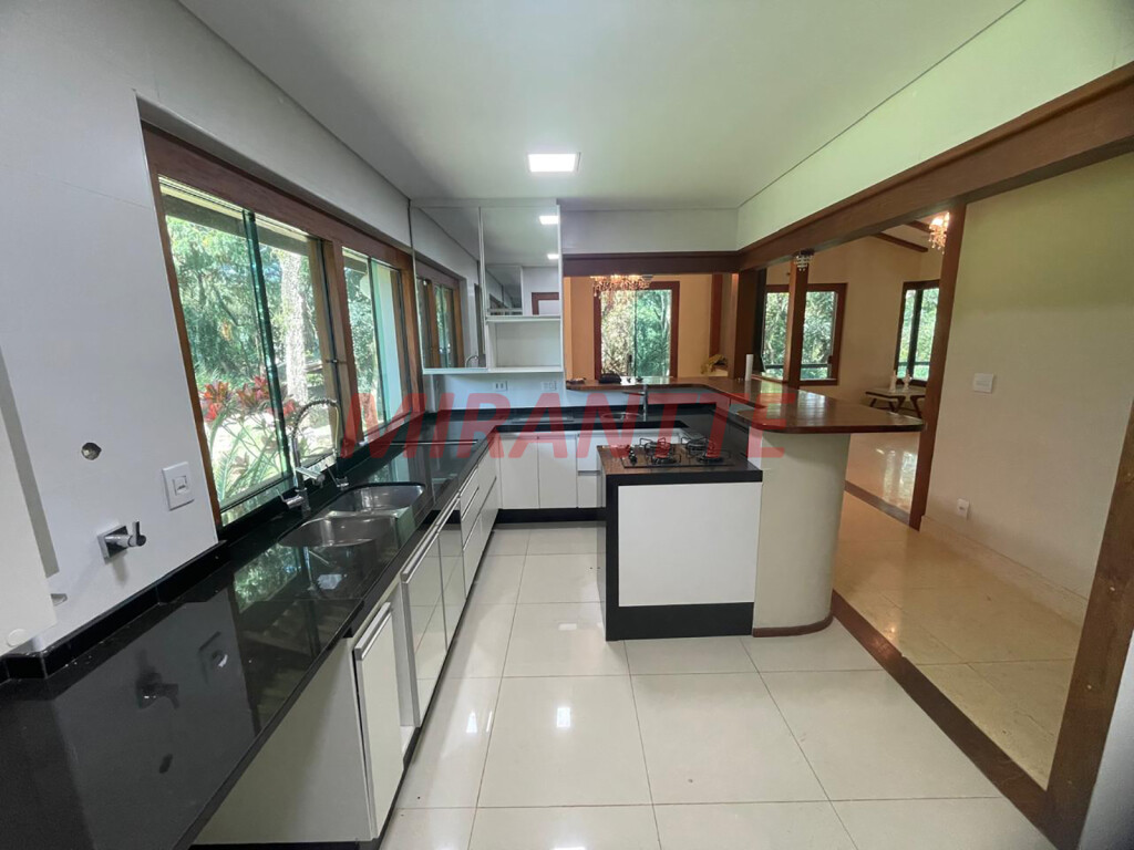 Casa terrea de 600m² com 3 quartos em Serra Da Cantareira