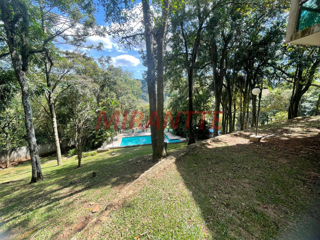 Casa terrea de 600m² com 3 quartos em Serra Da Cantareira