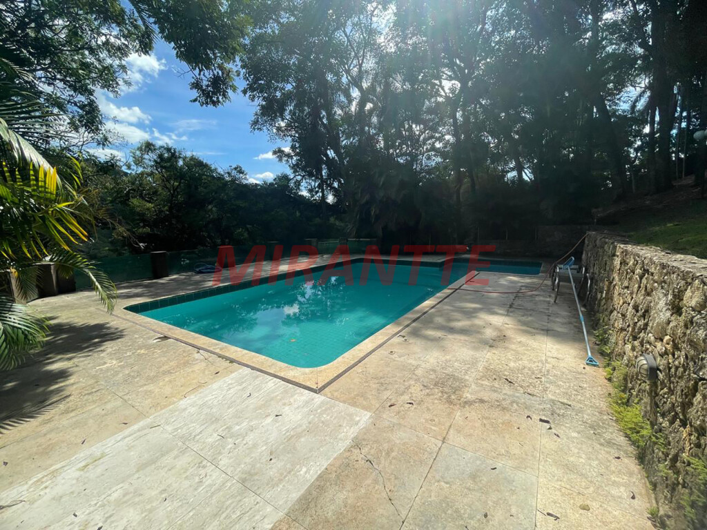 Casa terrea de 600m² com 3 quartos em Serra Da Cantareira
