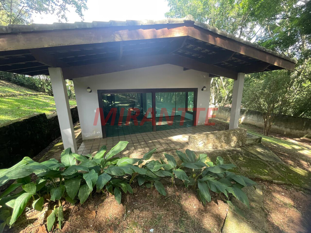 Casa terrea de 600m² com 3 quartos em Serra Da Cantareira