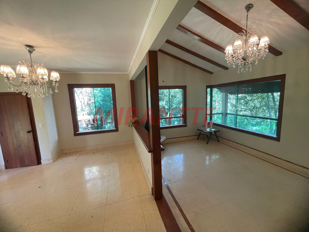 Casa terrea de 600m² com 3 quartos em Serra Da Cantareira