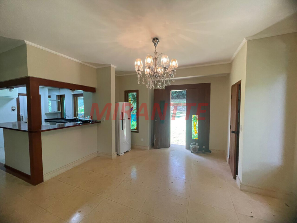 Casa terrea de 600m² com 3 quartos em Serra Da Cantareira