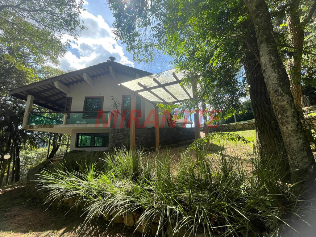 Casa terrea de 600m² com 3 quartos em Serra Da Cantareira