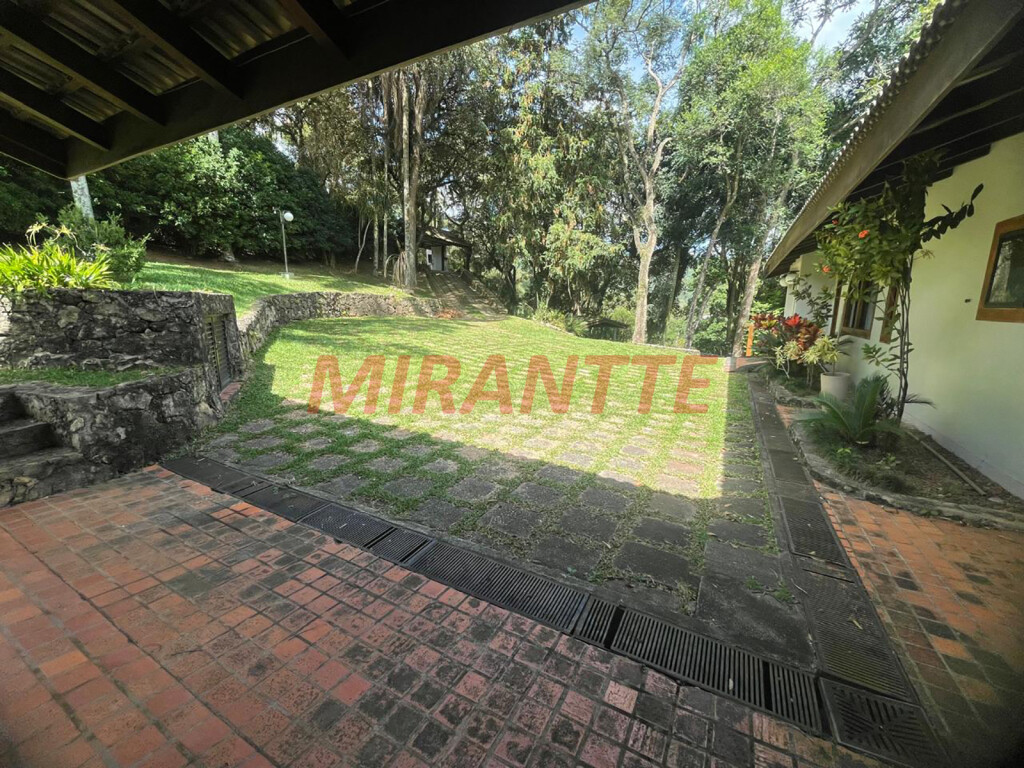 Casa terrea de 600m² com 3 quartos em Serra Da Cantareira