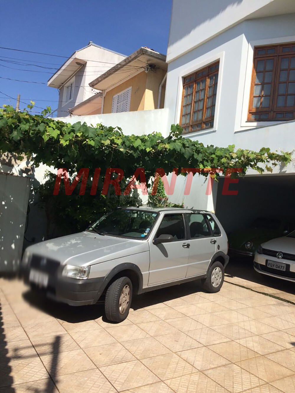 Sobrado de 270m² com 4 quartos em Vila Nivi