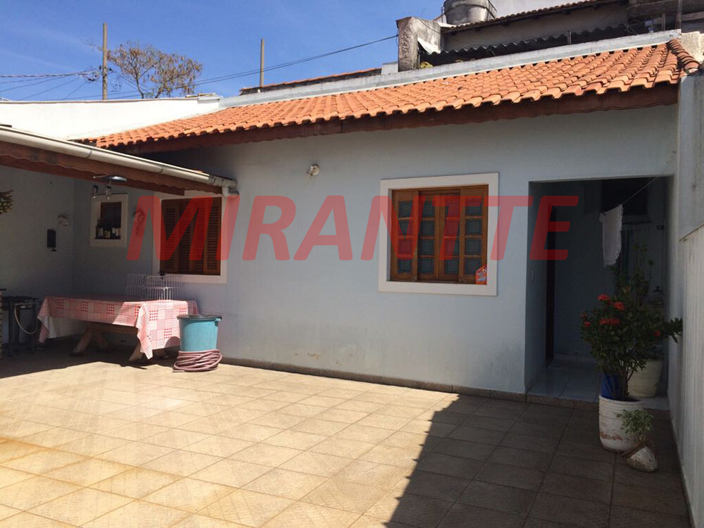Sobrado de 270m² com 4 quartos em Vila Nivi