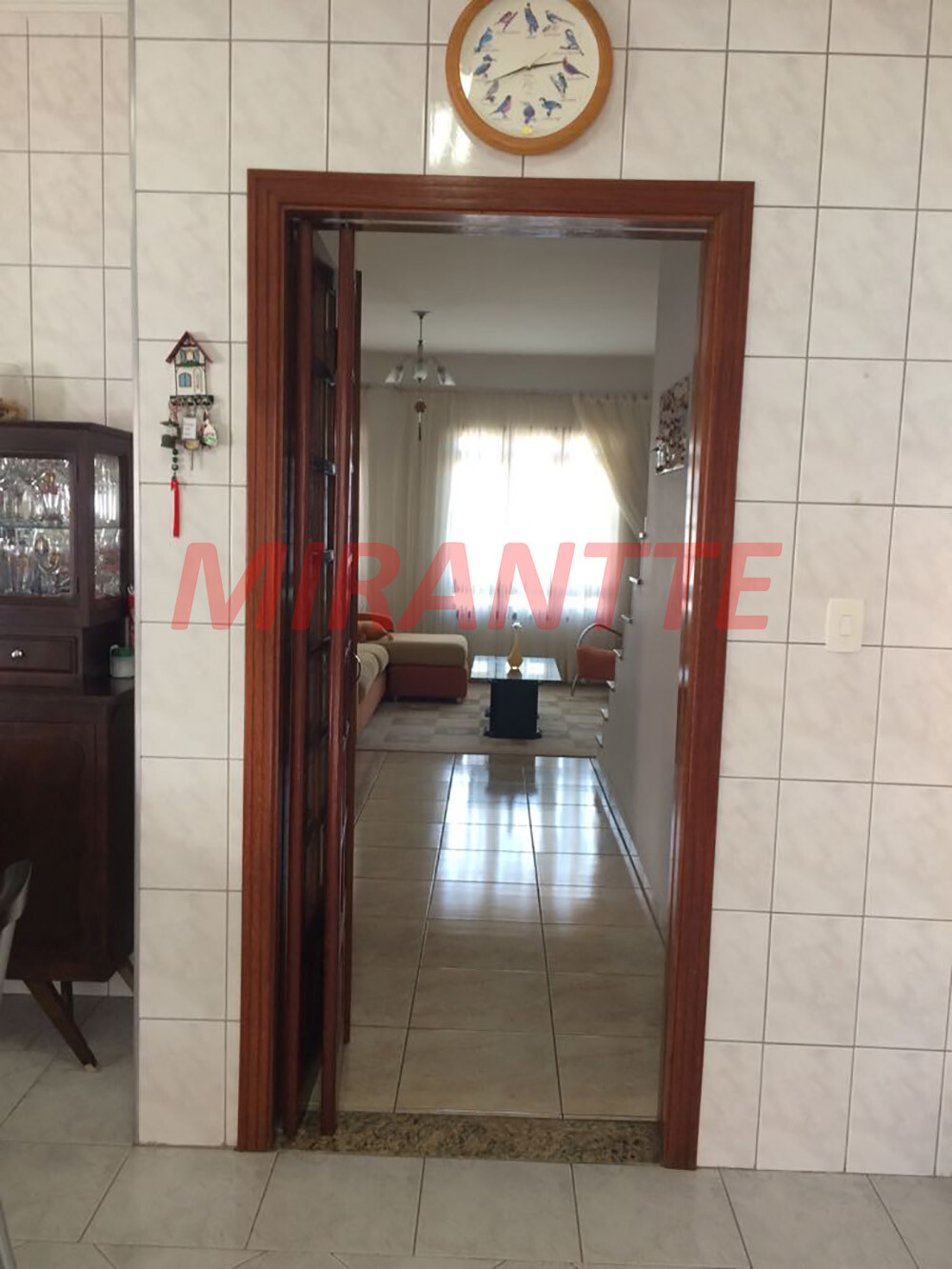 Sobrado de 270m² com 4 quartos em Vila Nivi