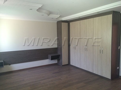 Sobrado de 172m² com 3 quartos em Casa Verde