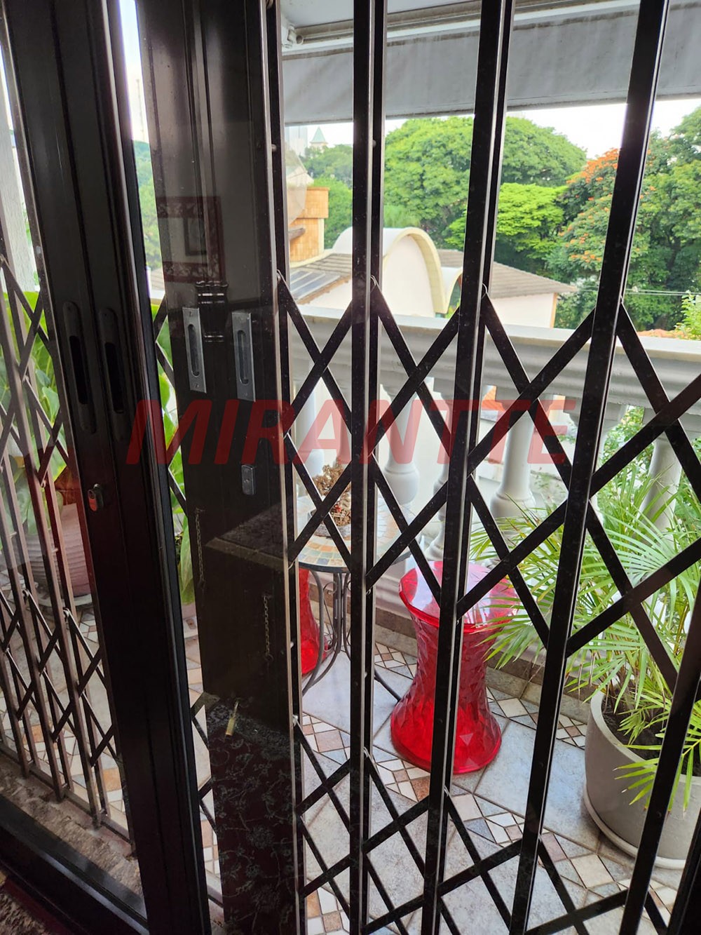 Sobrado de 300m² com 3 quartos em Jardim França