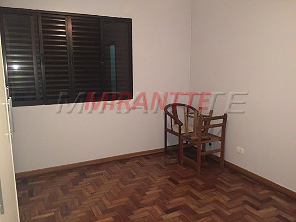 Sobrado de 210m² com 3 quartos em Santana
