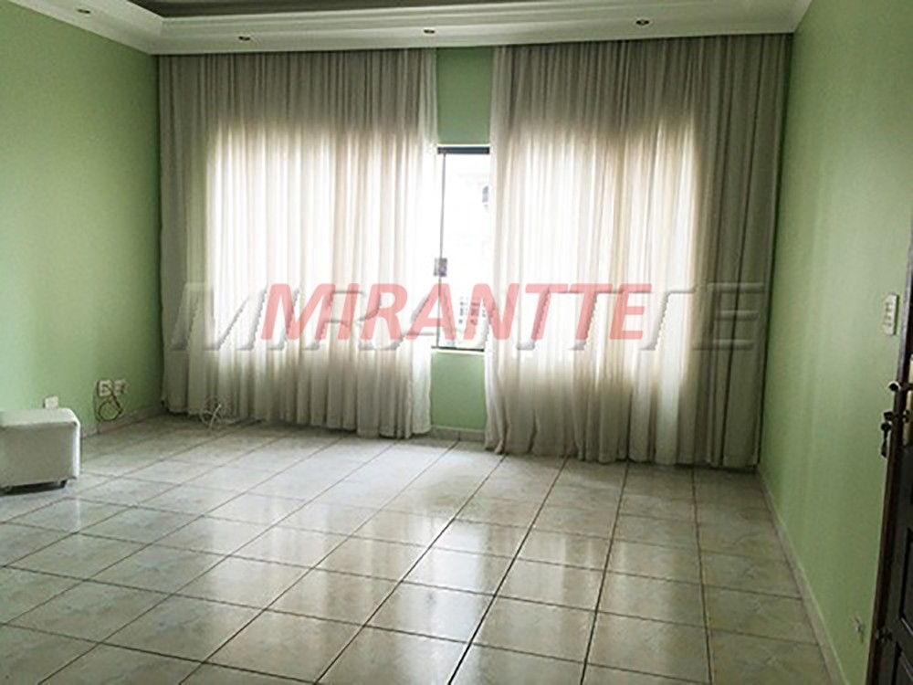 Sobrado de 210m² com 3 quartos em Santana