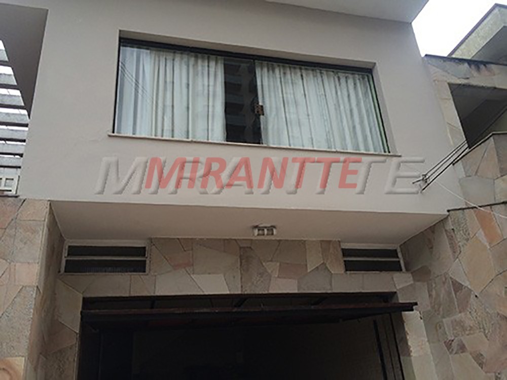 Sobrado de 210m² com 3 quartos em Santana