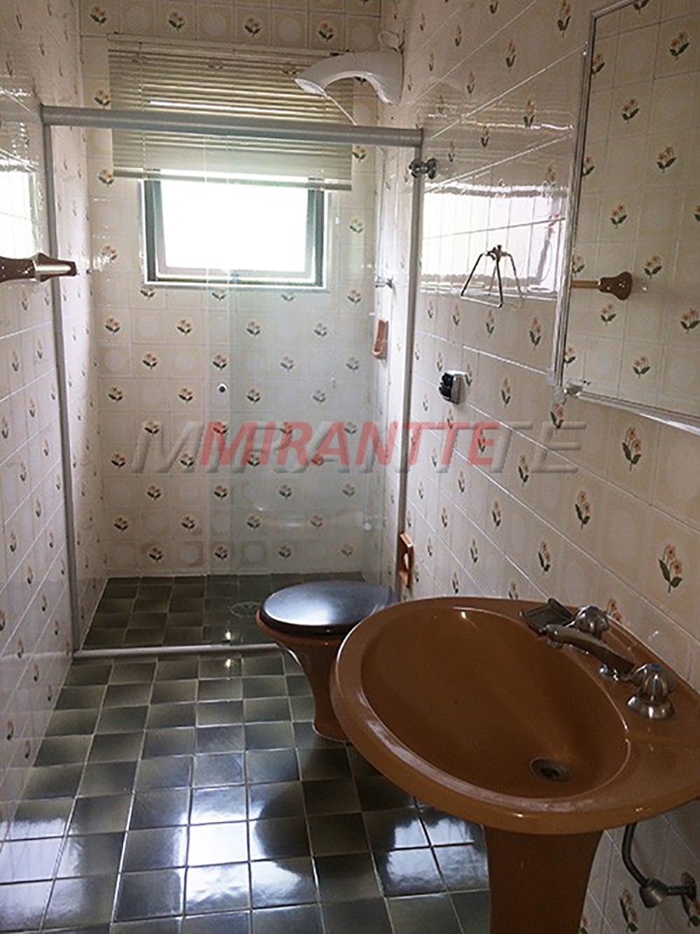 Sobrado de 210m² com 3 quartos em Santana