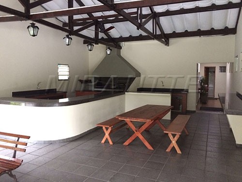 Apartamento com 3 quartos em Água Fria
