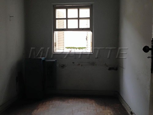 Sobrado de 490m² com 3 quartos em Tremembe