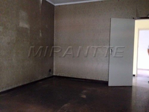 Sobrado de 490m² com 3 quartos em Tremembe