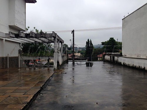 Sobrado de 490m² com 3 quartos em Tremembe