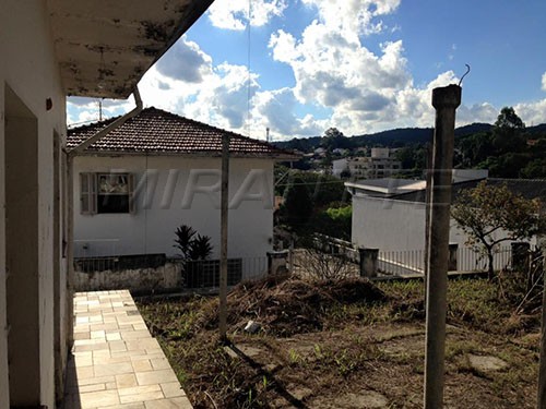Sobrado de 490m² com 3 quartos em Tremembe