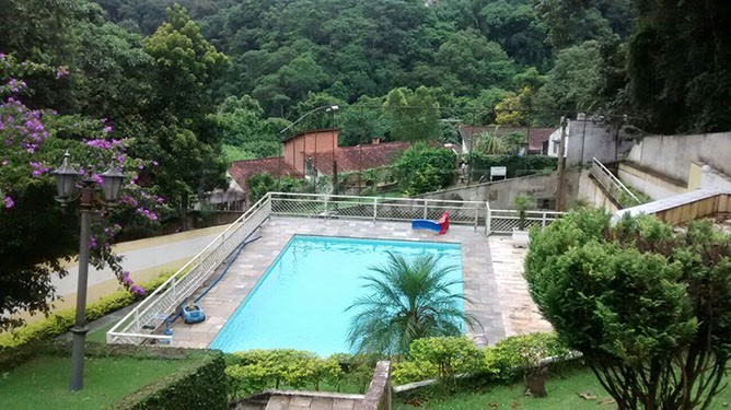 Cond. fechado de 700m² com 3 quartos em Serra Da Cantareira